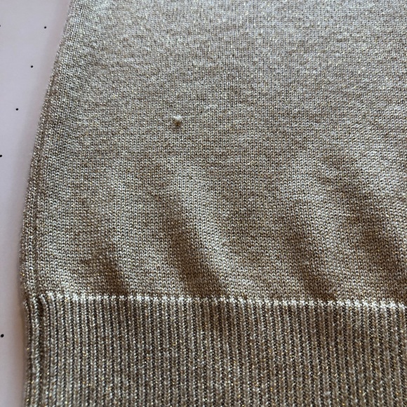 Draper’s & Damon’s Petites Metallic Gold Sweater - Picture 5 of 7